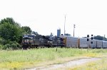 NS 8010 leads train 28R northbound